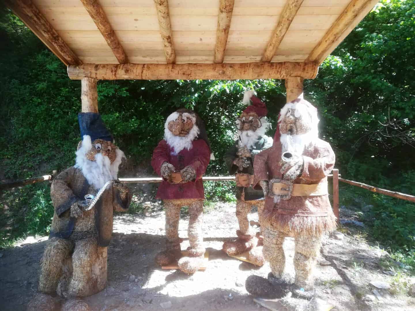 Dwarf music at the hay figure path scaled